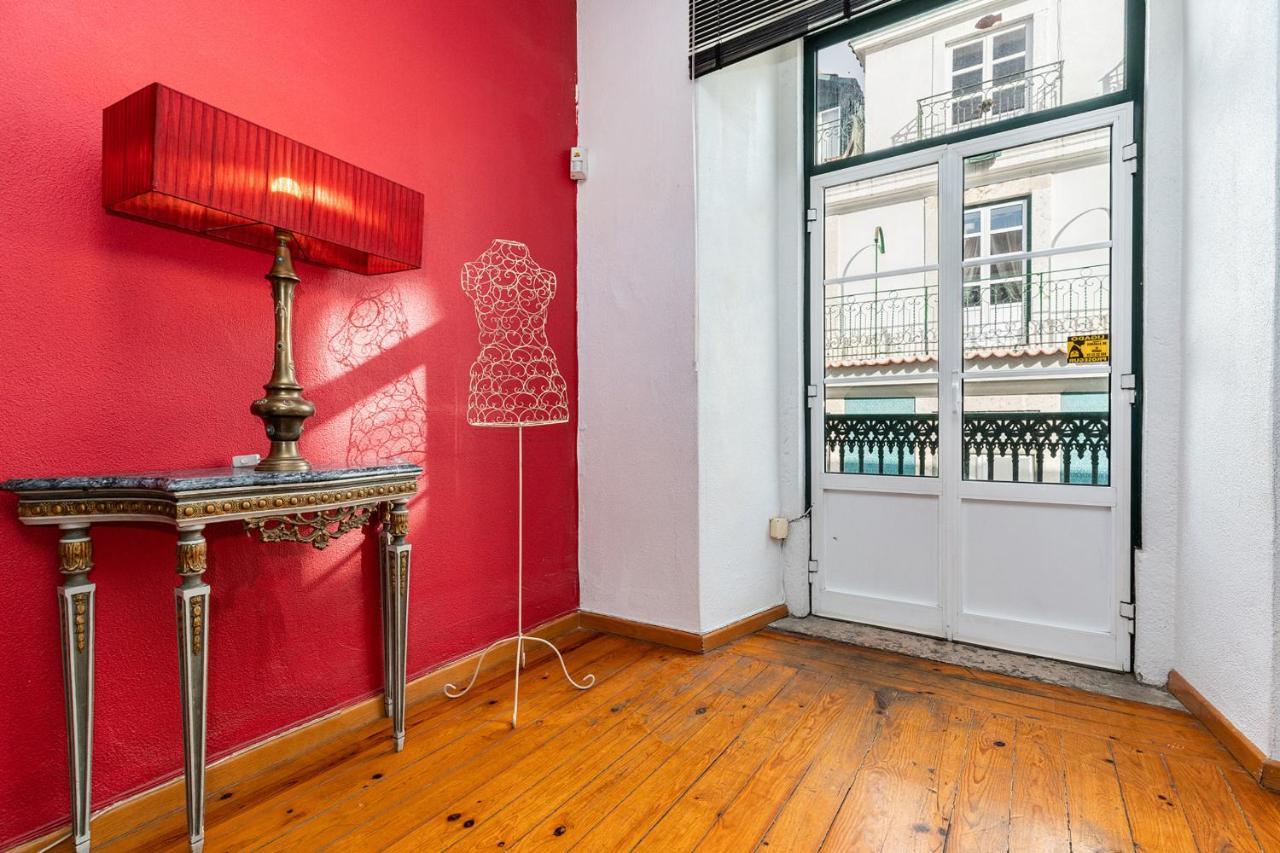 Charming 2 Bedroom Next To Praca Da Figueira * Lissabon